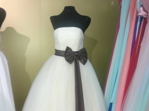 Продам пышное вечернее платье , фотография 5