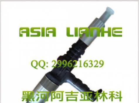 Форсунка Komatsu 621  / 095000-0562 на Komatsu D275A-5 , фотография 1