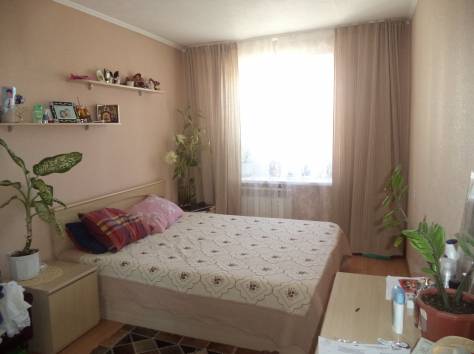 Продается 4-комнатная квартира Республики 18, фотография 1