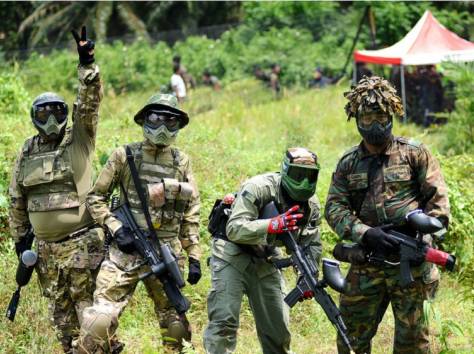 Сценарный Пейнтбольный Бой, фотография 1