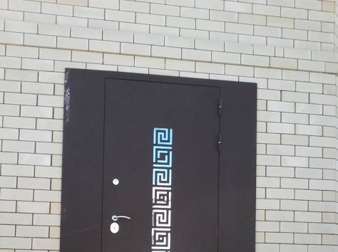 Входные двери с ковкой и стеклопакетом, фотография 3