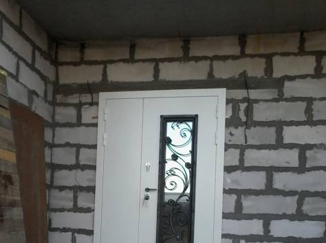 Входные двери с ковкой и стеклопакетом, фотография 5