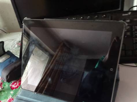 СРОЧНО! Продам Apple iPad 2 (Wi-Fi/GSM/GPS/3G) 64 GB с чехлом., фотография 3