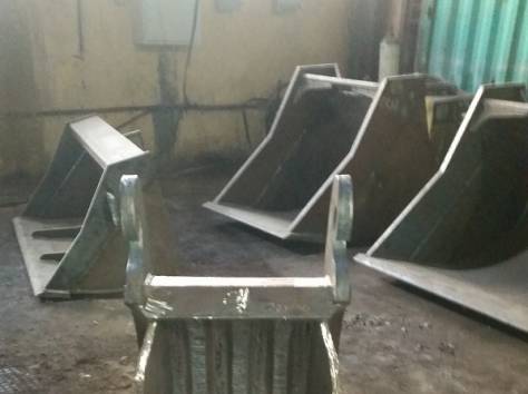 Komatsu ковш узкий суперскальный ширина 650 мм, фотография 2