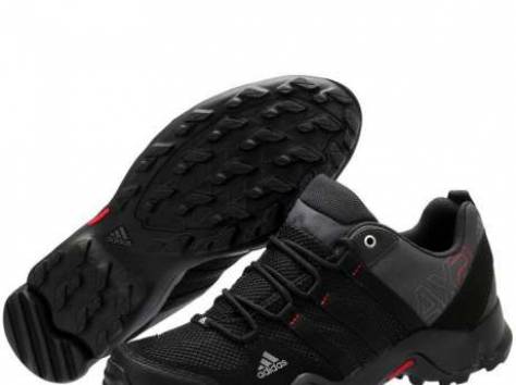 Кроссовки, фотография 1