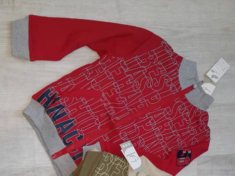 кофта с надписью, фотография 1