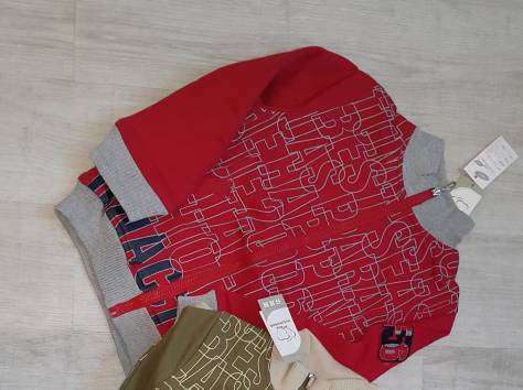 кофта с надписью, фотография 2