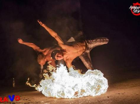 огненное (фаер), световое шоу на новогодние корпоративы, фотография 8