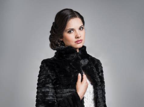 Оптовая продажа стильных женских Шуб из шкуры Испанского кролика, фотография 3