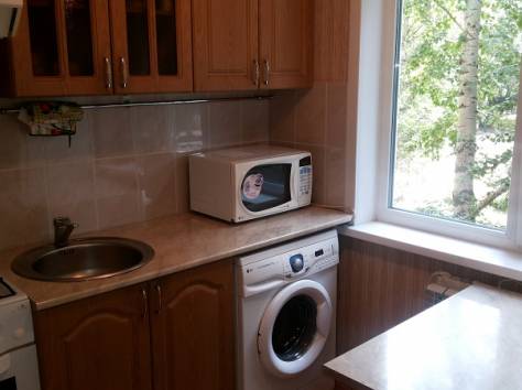 Продажа трехкомнатной квартиры в центре, Бухар Жырау 52а, фотография 1