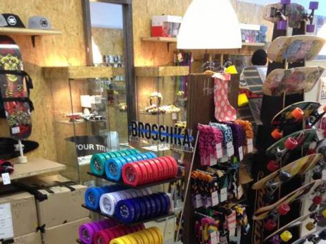 Стильные браслеты с шармами оптом, фотография 6