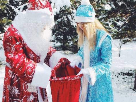 Дед Мороз и Снегурочка, фотография 1