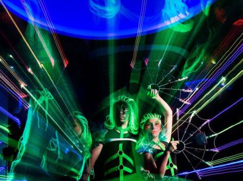 Неоновое шоу, фотография 3