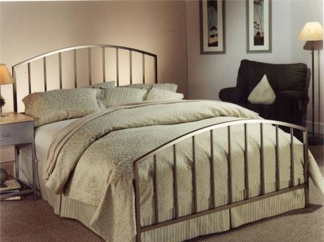 Двуспальная  кровать 