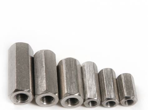 Гайки в различном ассортименте., фотография 11