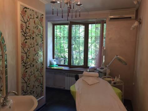 Сдаются в аренду кресла и кабинеты в салоне красоты, фотография 1