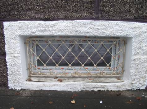 13. Кованные решетки окон в Алматы, фотография 2