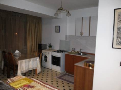 сдам двухкомнатную в центре на длительный срок, Кабанбай батыра 136, фотография 2