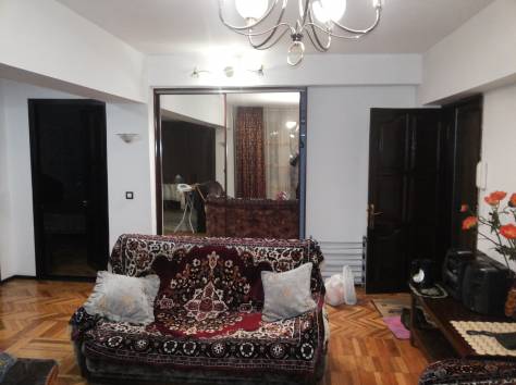 сдам двухкомнатную в центре на длительный срок, Кабанбай батыра 136, фотография 3