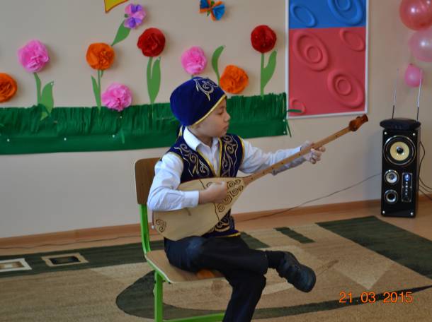 Обучение на домбре, Астана, левый берег, фотография 1