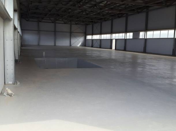 Устройство наливных полов в промышленных зданиях, фотография 1