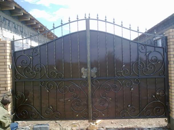Кузнечный цех изготавливаем ворота решётки оградки козырьки перила лестницы на заказ, фотография 6