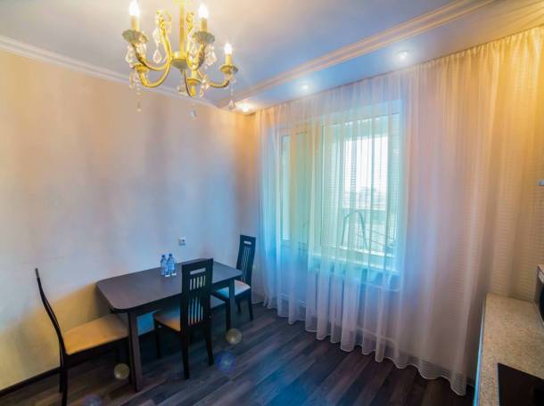 1 комнатная посуточно в ЖК Сармат 8 этаж, Сауран, фотография 3