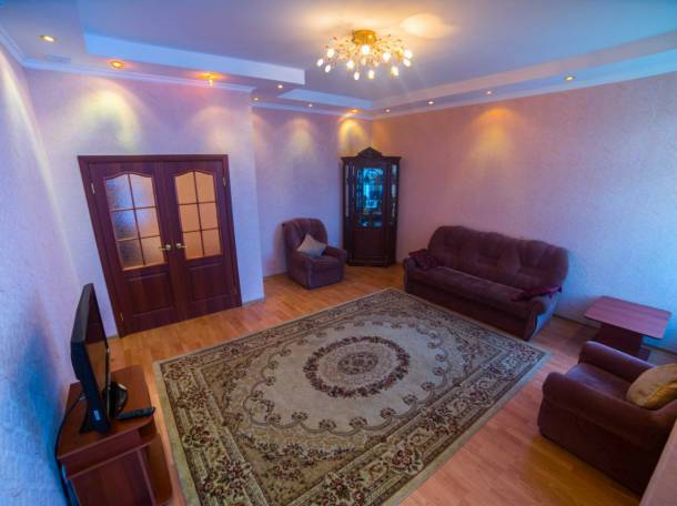 2 комн посуточно на Фурманова - Жолдасбекова, фотография 1