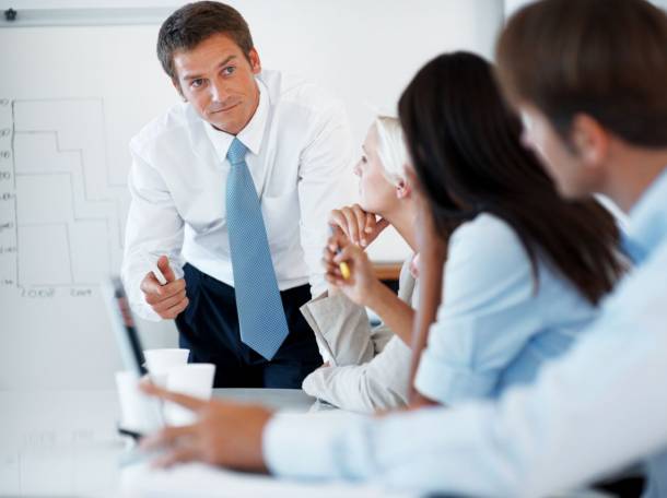 Приму сотрудника на постоянную занятость, фотография 1