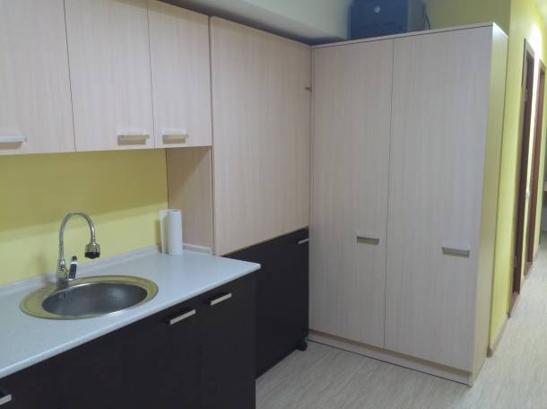 Срочно сдам или продам высокий цоколь, ул. Кенесары д 1, фотография 6