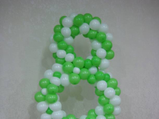 праздничное оформление шарами на 8 марта, фотография 3