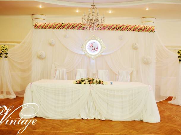 свадебное оформление места молодожёнов, фотография 1