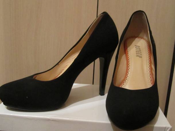 Продам черные туфли на высоком каблуке, фотография 1