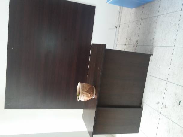 Продам офисный стол, 2 стелажа, и этажерку цвета венге, фотография 1