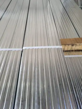 Профиль потолочный, фотография 2