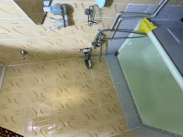 Сдам комнату в бывшем общежитии, Жандосова 61Б, фотография 1