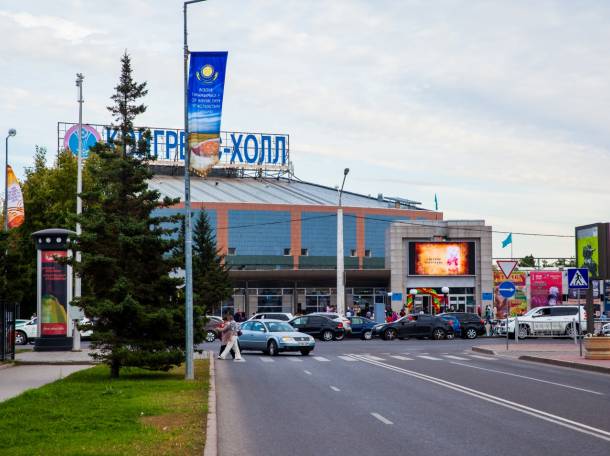 Реклама на LED-Экранах в городе Астана, фотография 2