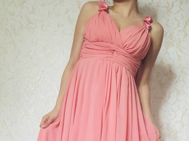 Роскошноевечернее платье в греческом стиле с небольшим шлейфом, фотография 1