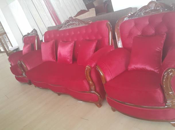 Мягкая классическая мебель  