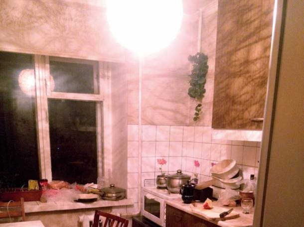 Продам квартиру, улица Бурова, фотография 2