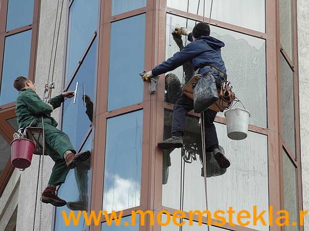 Мытье окон, фотография 2