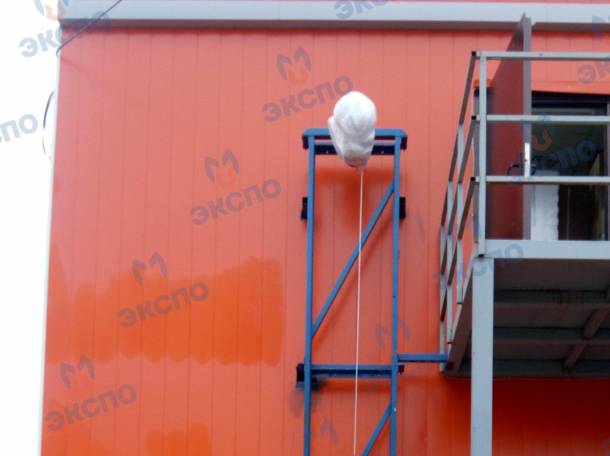 Консольные (мачтовые) грузовые подъемники, фотография 1