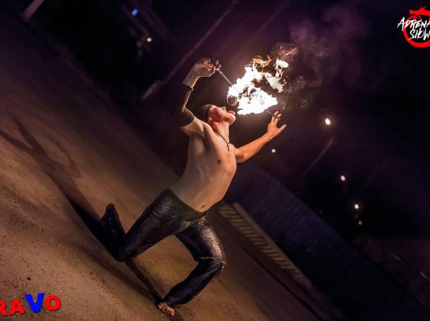 Световое  и огненное шоу Adrenaline , фотография 8