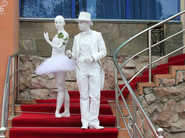 Живые статуи на встрече гостей от TESLA Art Lab , фотография 3