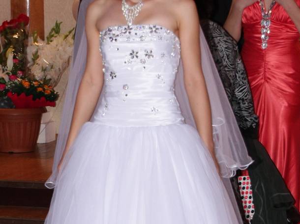 Красивое свадебное платье, фотография 2