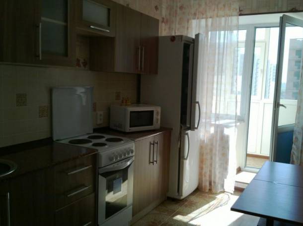 2 ком. кв. на Жумабаевне, фотография 2