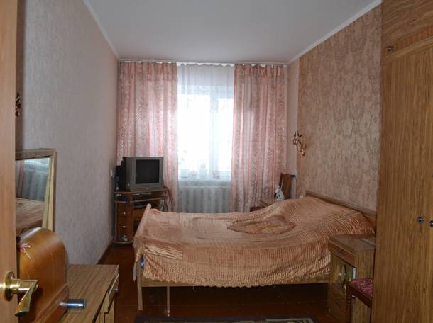 продается 3 комнатная квартира, Узкоколейная, фотография 2