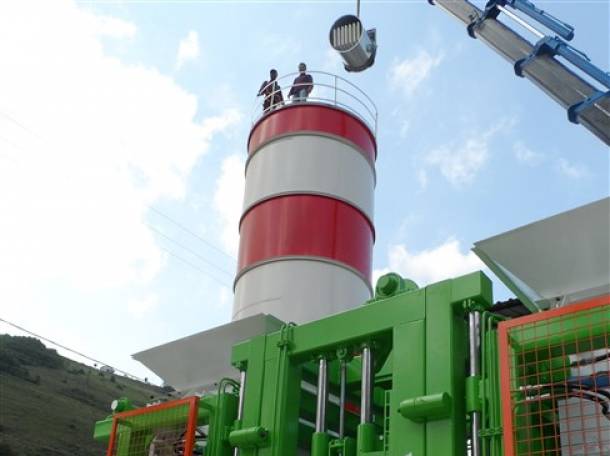 Вибропресс для производства шлакоблоков, фотография 1