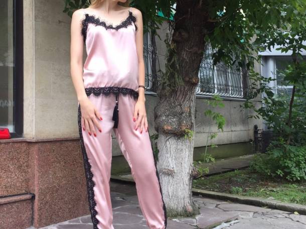 Модные женские одежды , фотография 3