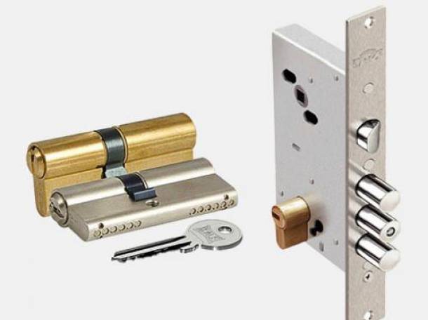 Ремонт дверных замков Врезка дополнительного замка, фотография 1